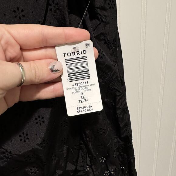 Torrid Tru Nylon Black Eyelet Bomber Jacket NEW Plus Size 3X - Picture 5 of 8